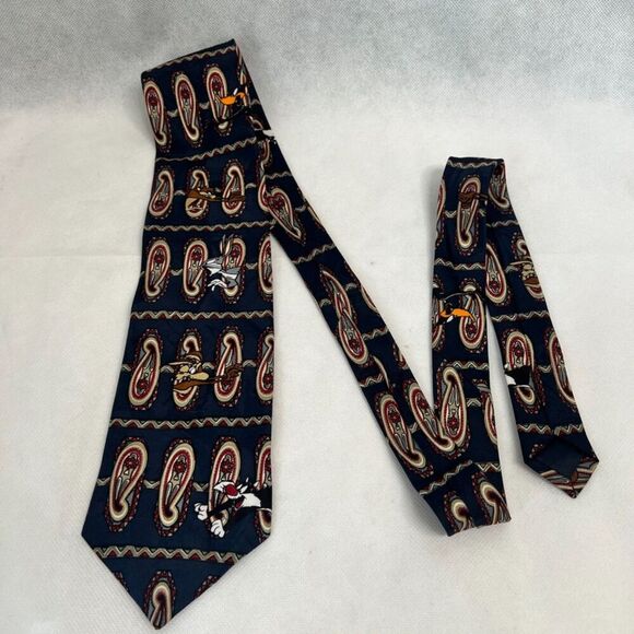 1995 Warner Bros. Looney Tunes Mania Blue Paisley Character Tie - Picture 4 of 6